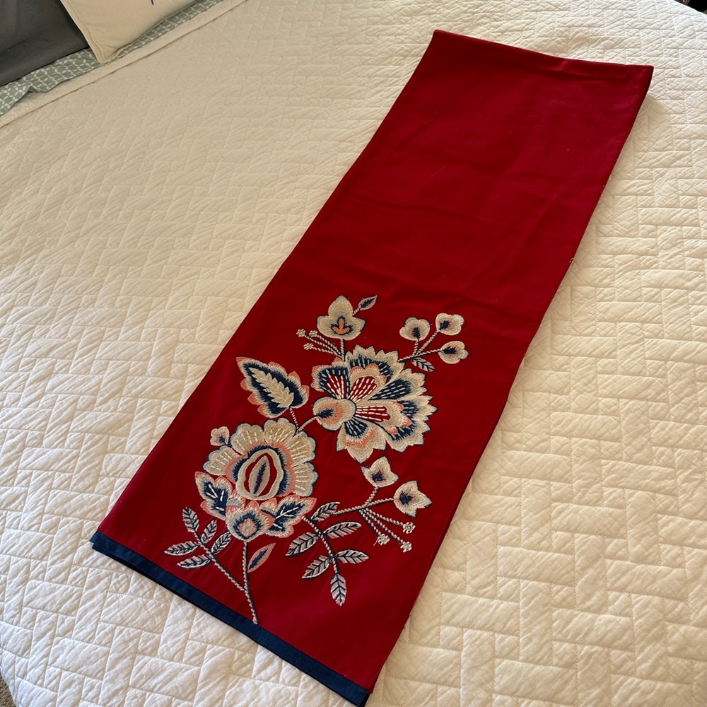 Pier 1 Runner